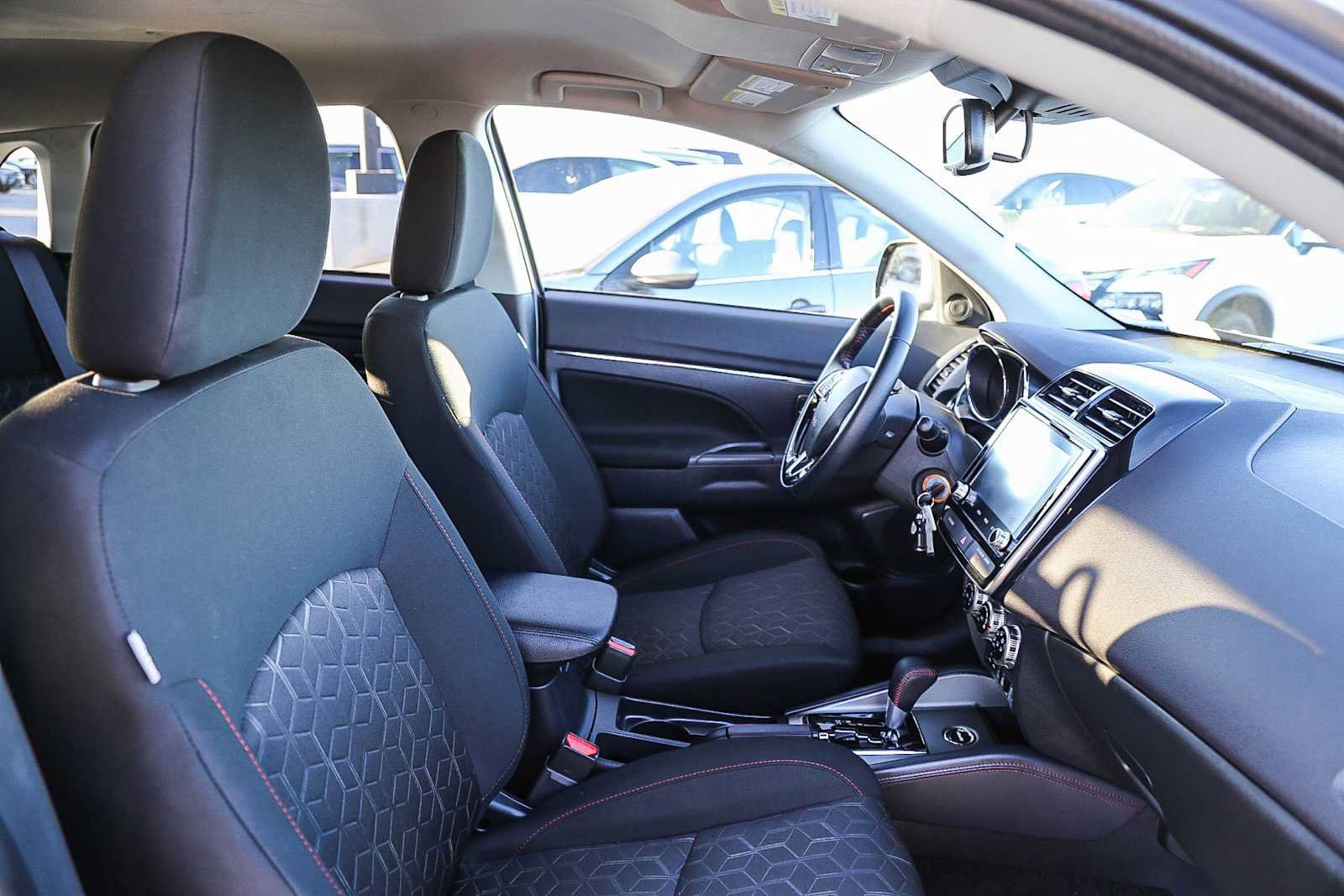 Used 2026 Mitsubishi Outlander Sport LE AWD/4WD image 16