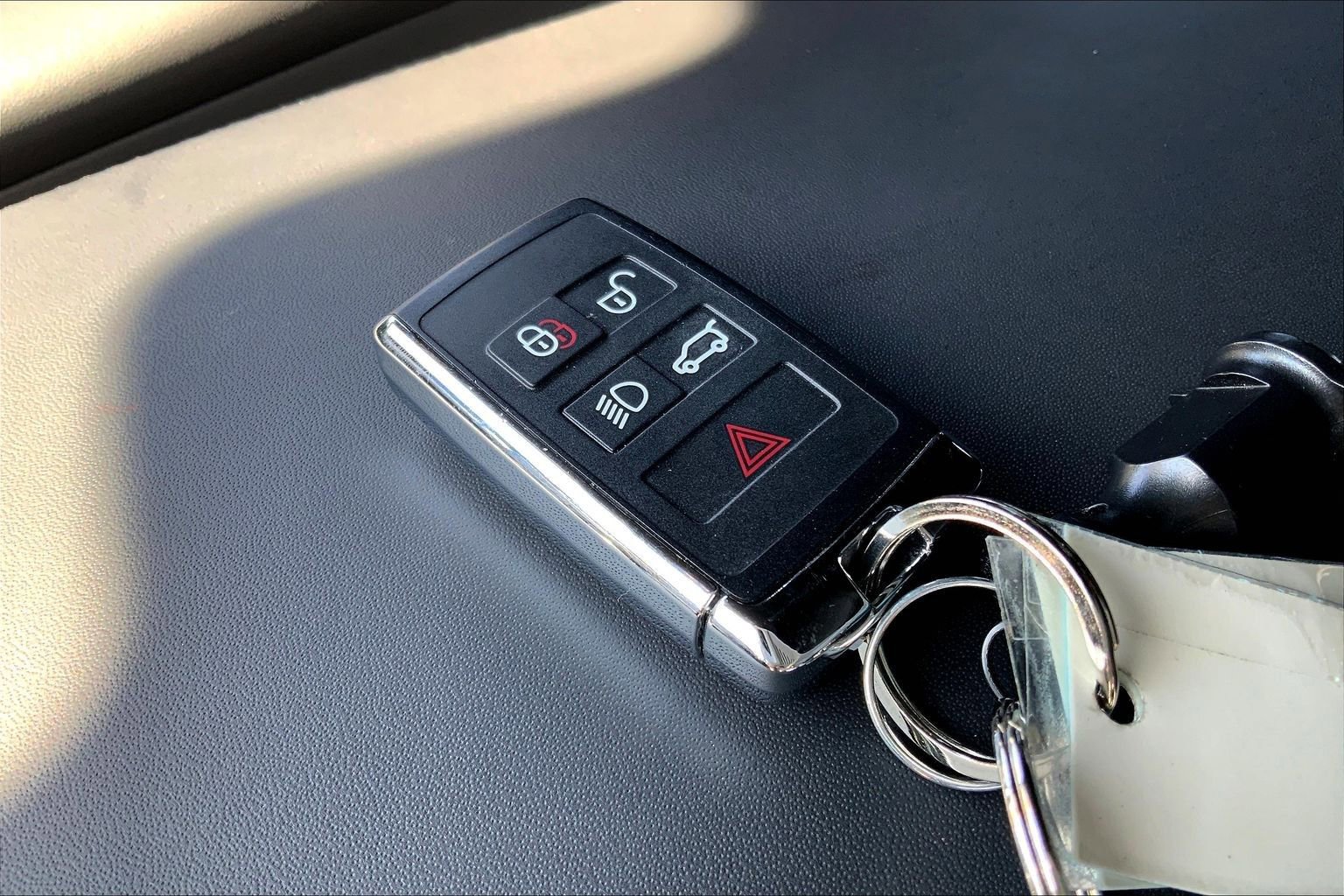 Used 2024 Land Rover Range Rover Sport Dynamic SE image 13