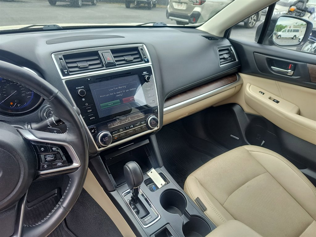 Used 2018 Subaru Outback 2.5i Limited AWD/4WD image 18