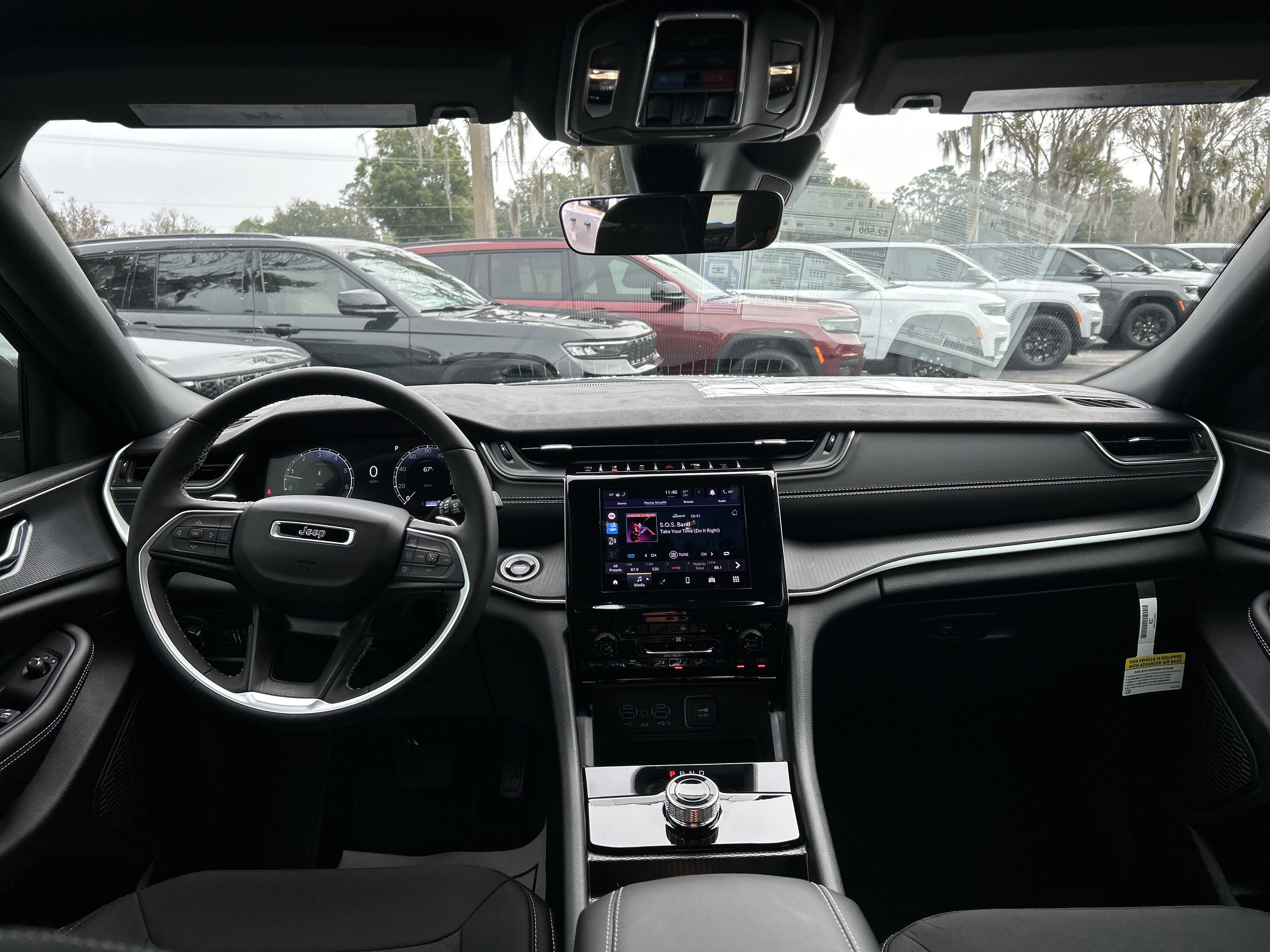 New 2025 Jeep Grand Cherokee L Laredo image 35