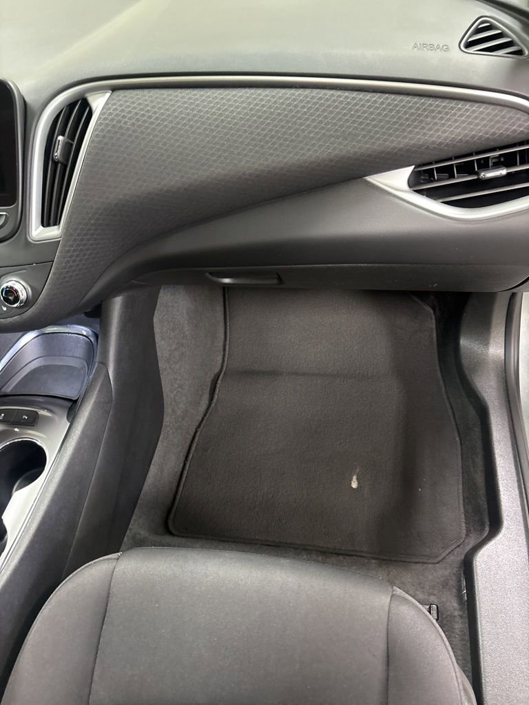 Used 2024 Chevrolet Malibu LT FWD image 25