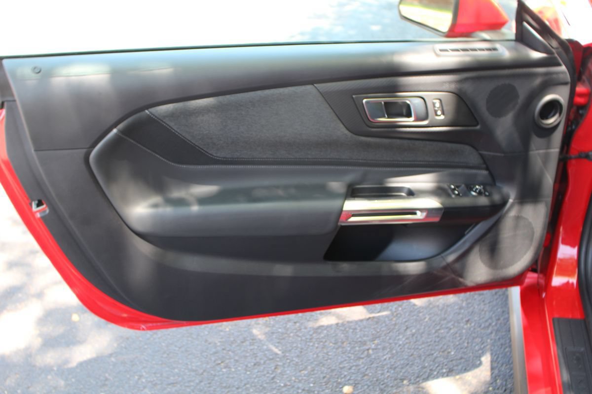 Used 2024 Ford Mustang GT RWD image 11