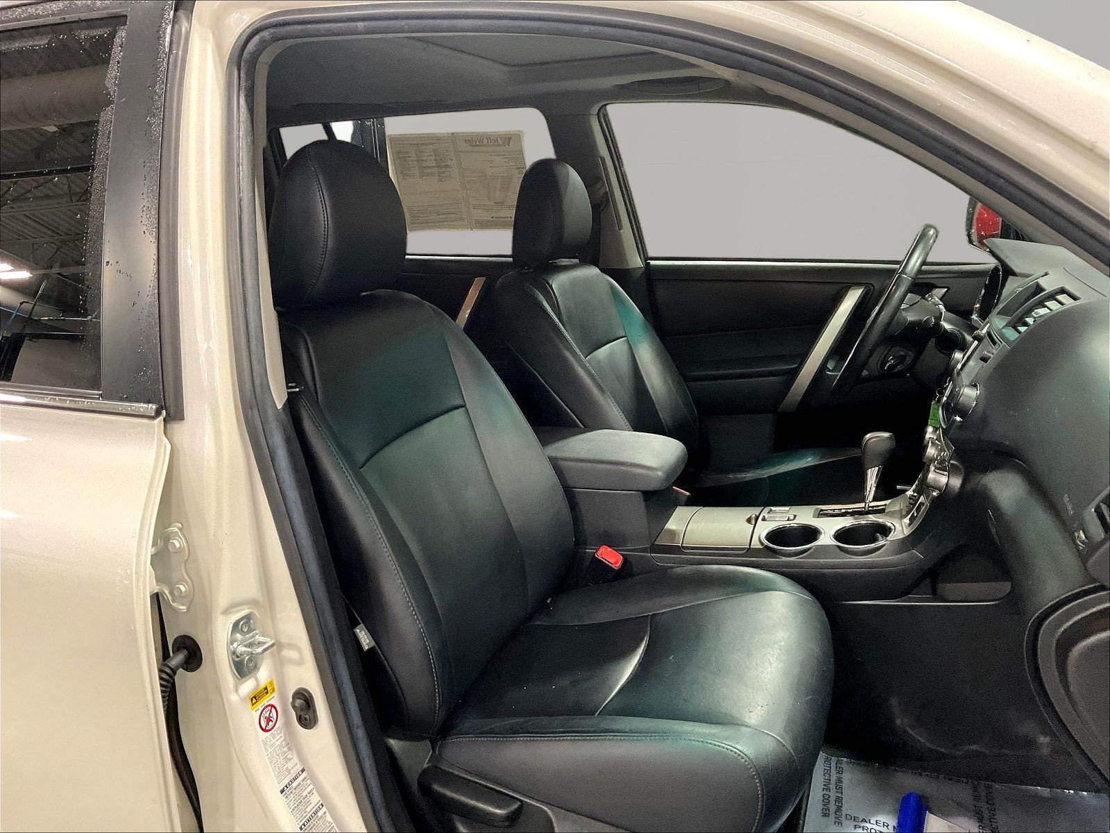 Used 2013 Toyota Highlander SE AWD/4WD image 28