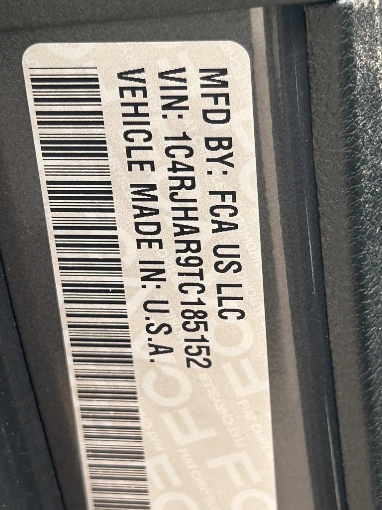 Certified 2026 Jeep Grand Cherokee Altitude AWD/4WD image 12