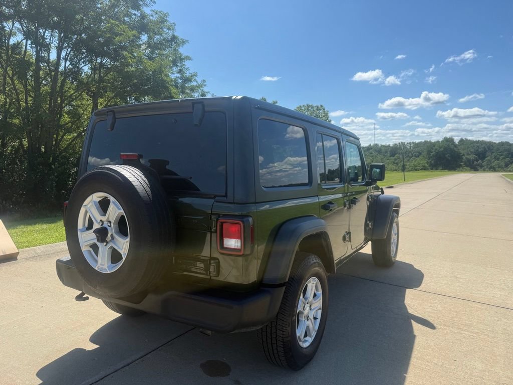 Used 2022 Jeep Wrangler Unlimited Sport AWD/4WD image 3