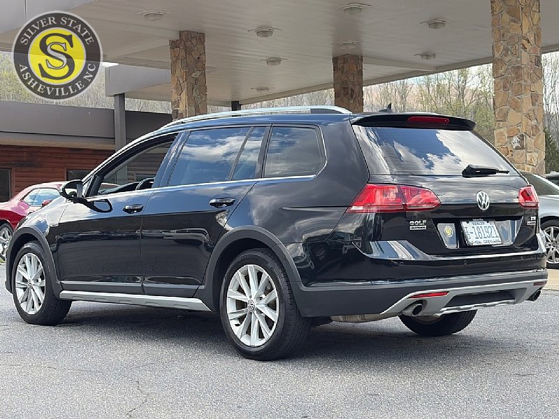 Used 2017 Volkswagen Golf Alltrack SE AWD/4WD image 4