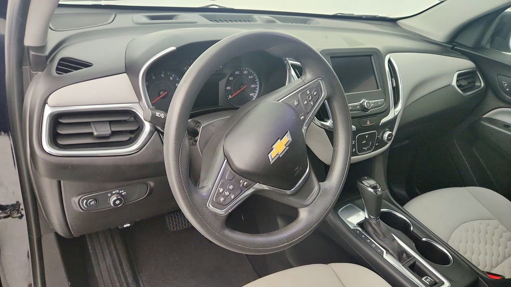 Used 2020 Chevrolet Equinox LS w/ LS Convenience Package FWD image 14