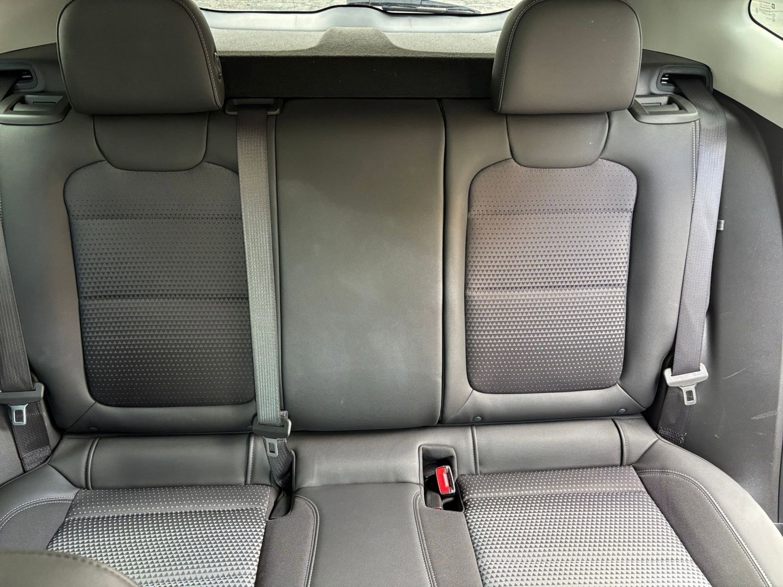 Used 2025 Chevrolet Trax LT FWD image 33