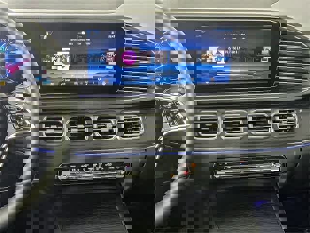 Certified 2025 Mercedes-Benz GLE 450 4MATIC image 31