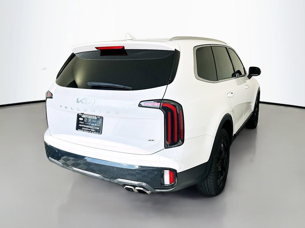 Used 2024 Kia Telluride EX w/ EX Captain's Chair Package image 7