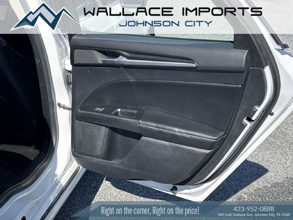 Used 2020 Ford Fusion Titanium AWD/4WD image 39