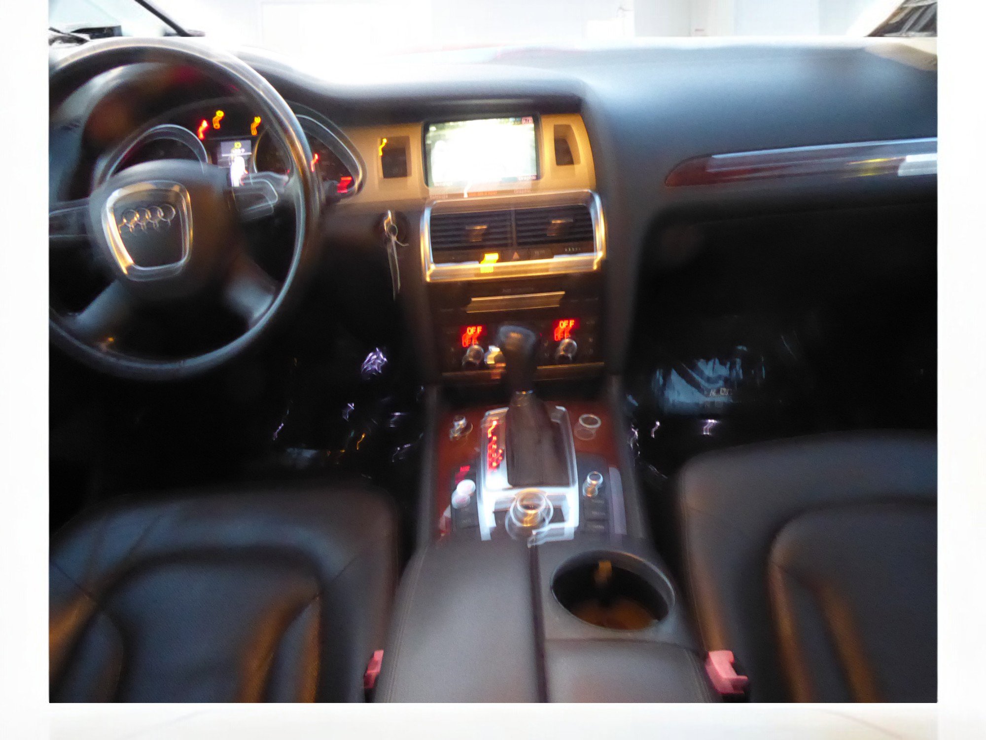 Used 2011 Audi Q7 TDI Prestige image 12