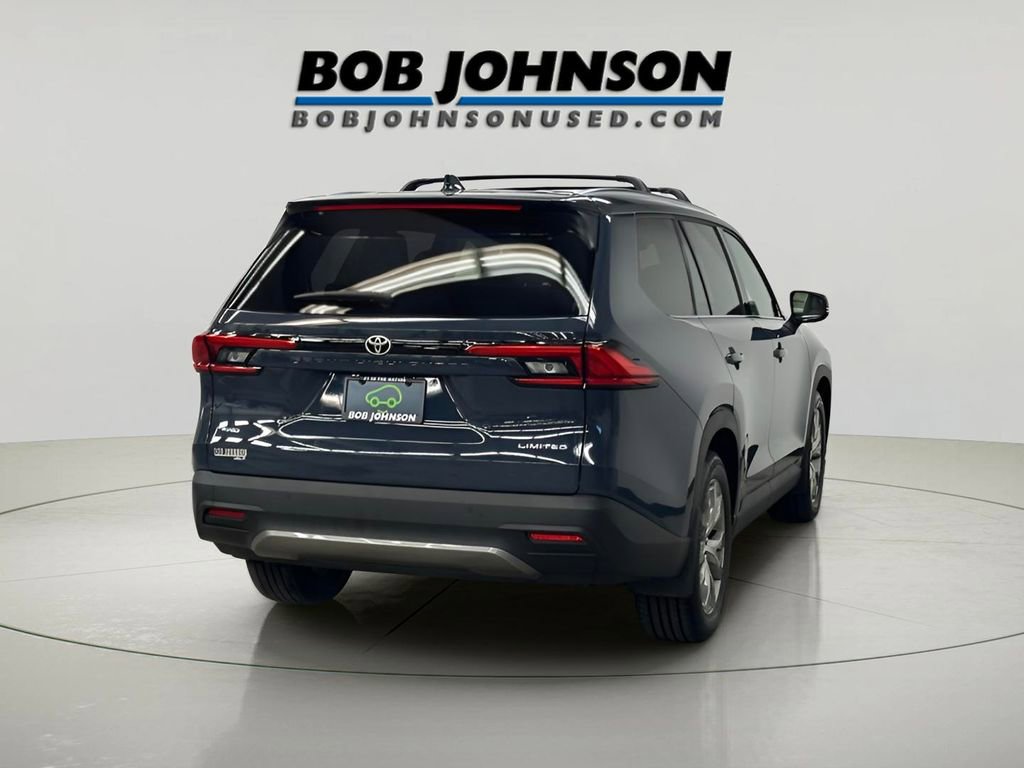 Used 2024 Toyota Grand Highlander XLE image 11