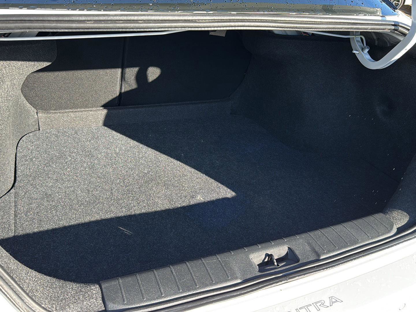 Used 2024 Nissan Sentra SR w/ SR Premium Package image 30