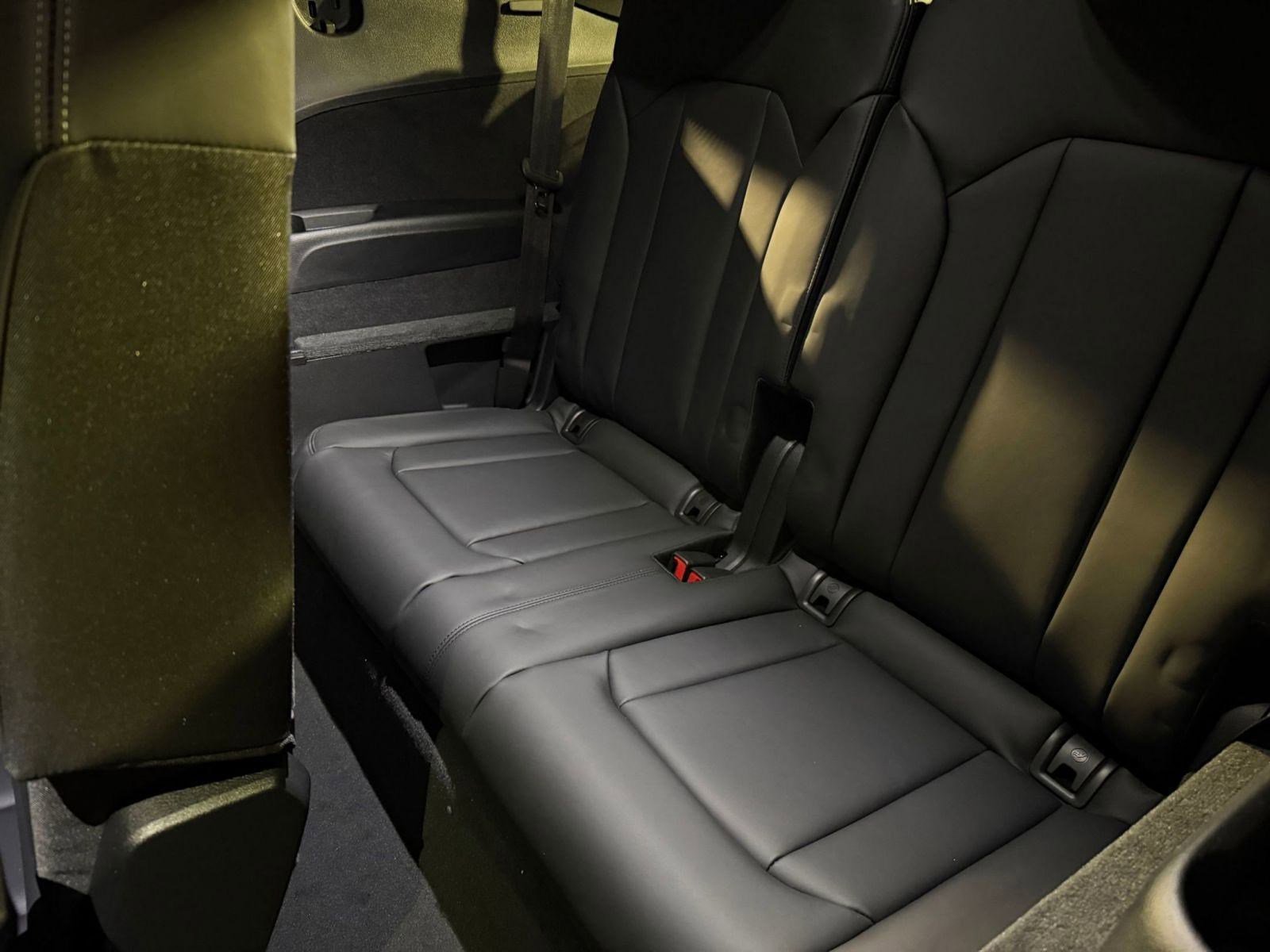 New 2026 Audi SQ7 Premium Plus image 21