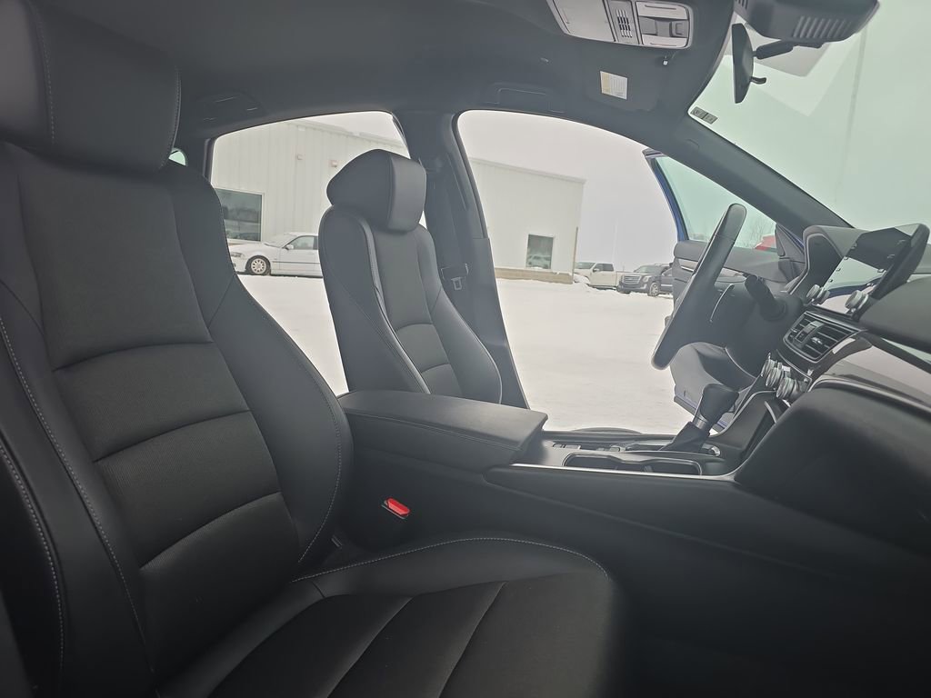 Used 2022 Honda Accord Sport image 10