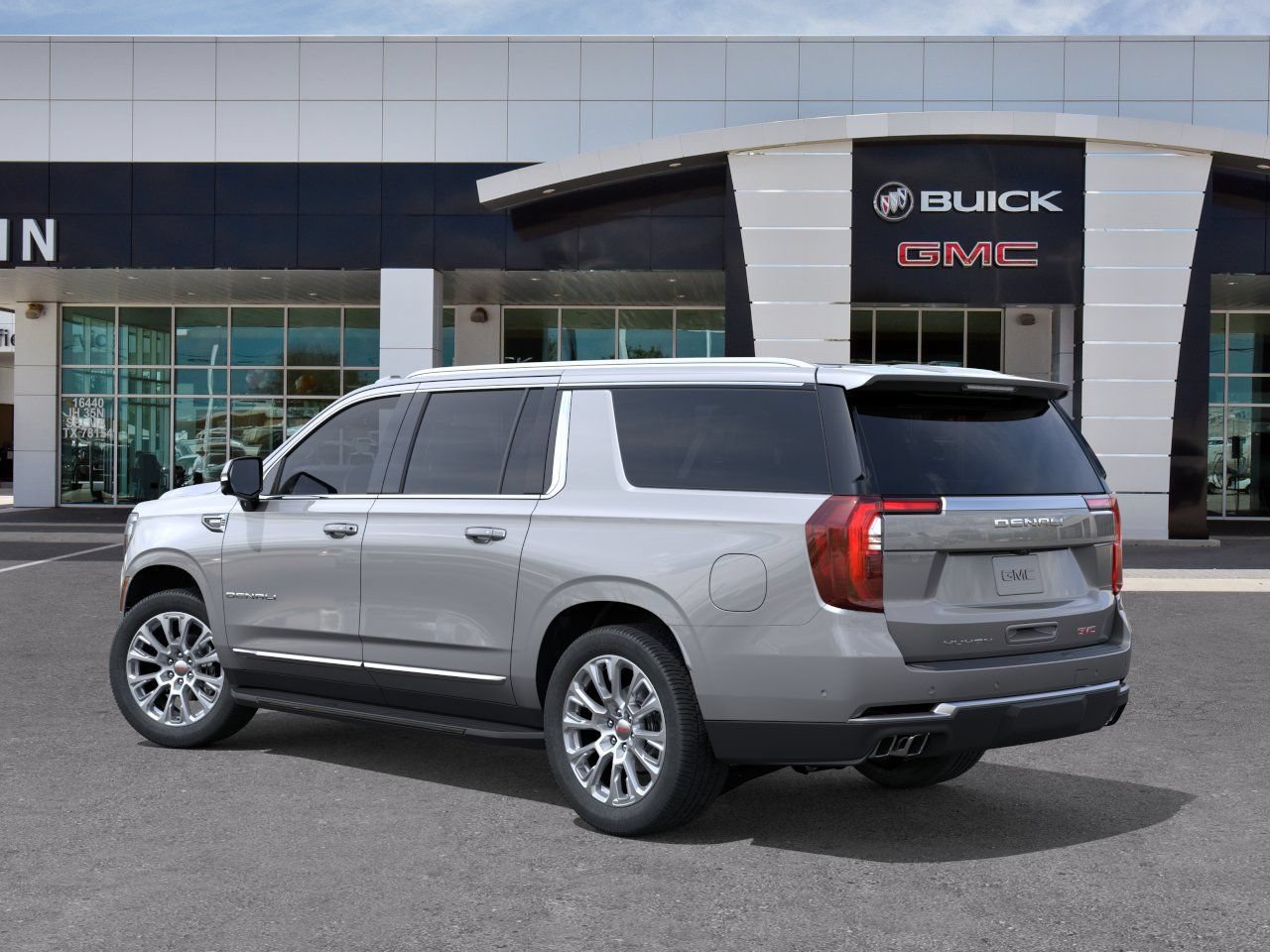 New 2026 GMC Yukon XL Denali w/ Advanced Technology Package AWD/4WD image 3