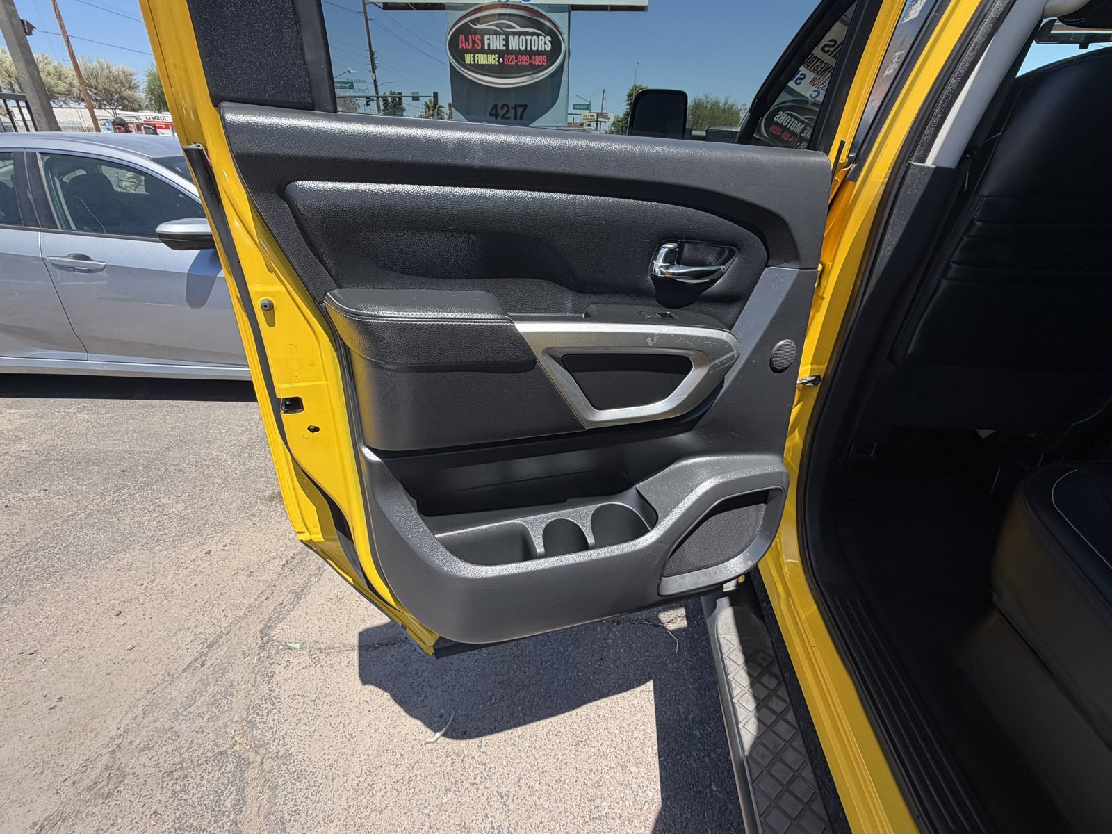 Used 2016 Nissan Titan PRO-4X AWD/4WD image 14