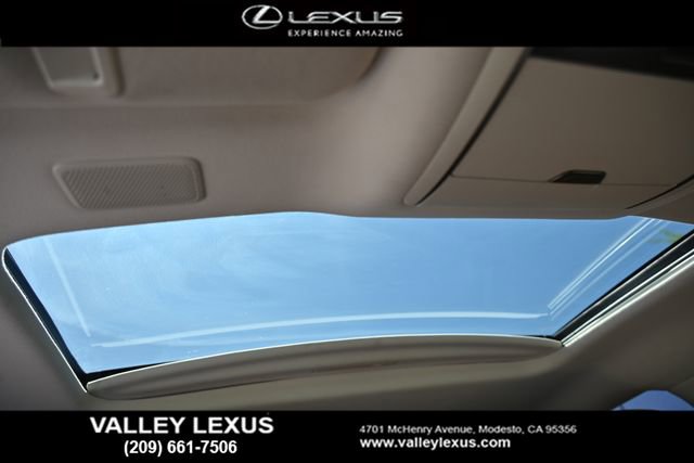 Used 2019 Lexus LS 500 w/ Accessory Package (Z2) RWD image 7