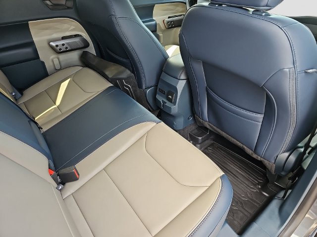 Used 2025 Ford Maverick Lariat AWD/4WD image 13