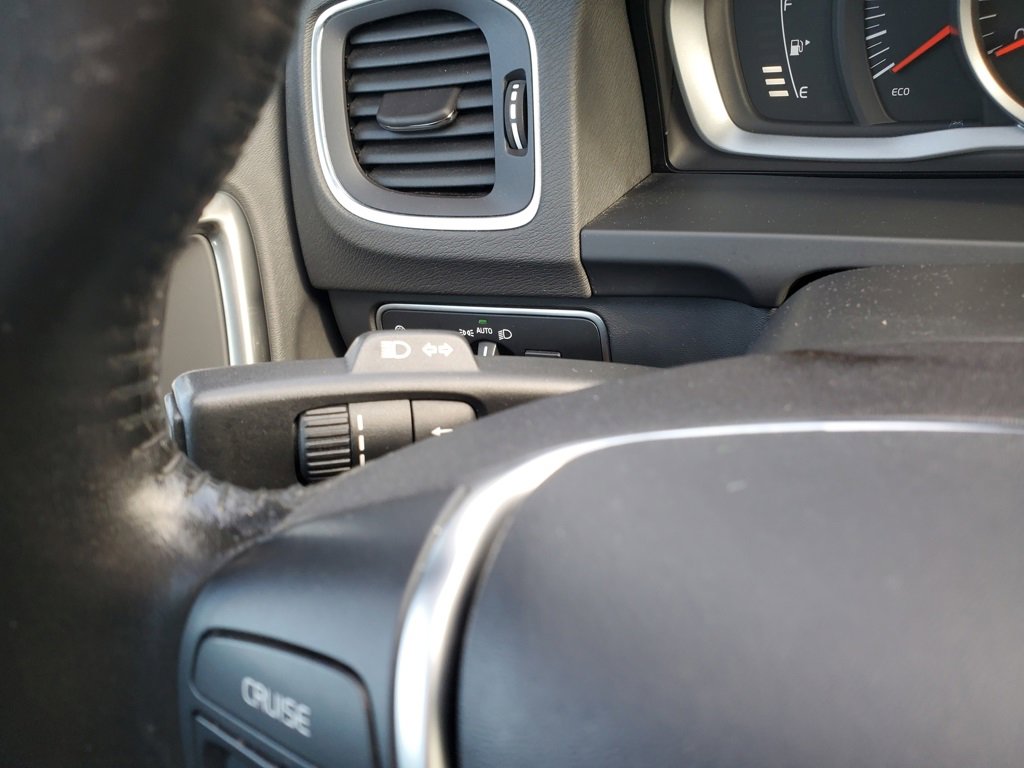 Used 2017 Volvo S60 T5 Dynamic image 20