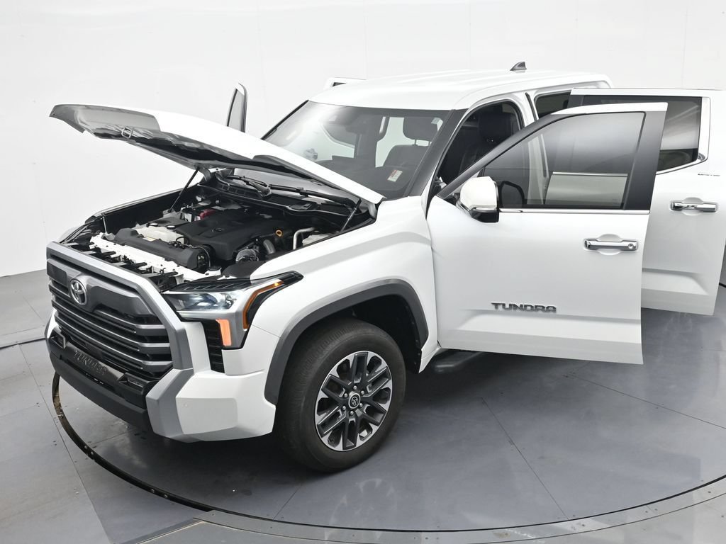 Used 2024 Toyota Tundra Limited AWD/4WD image 46