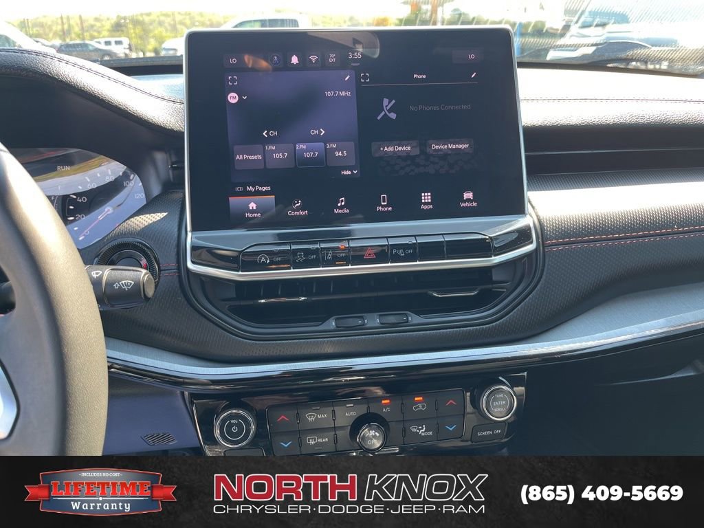 Used 2024 Jeep Compass Trailhawk AWD/4WD image 8