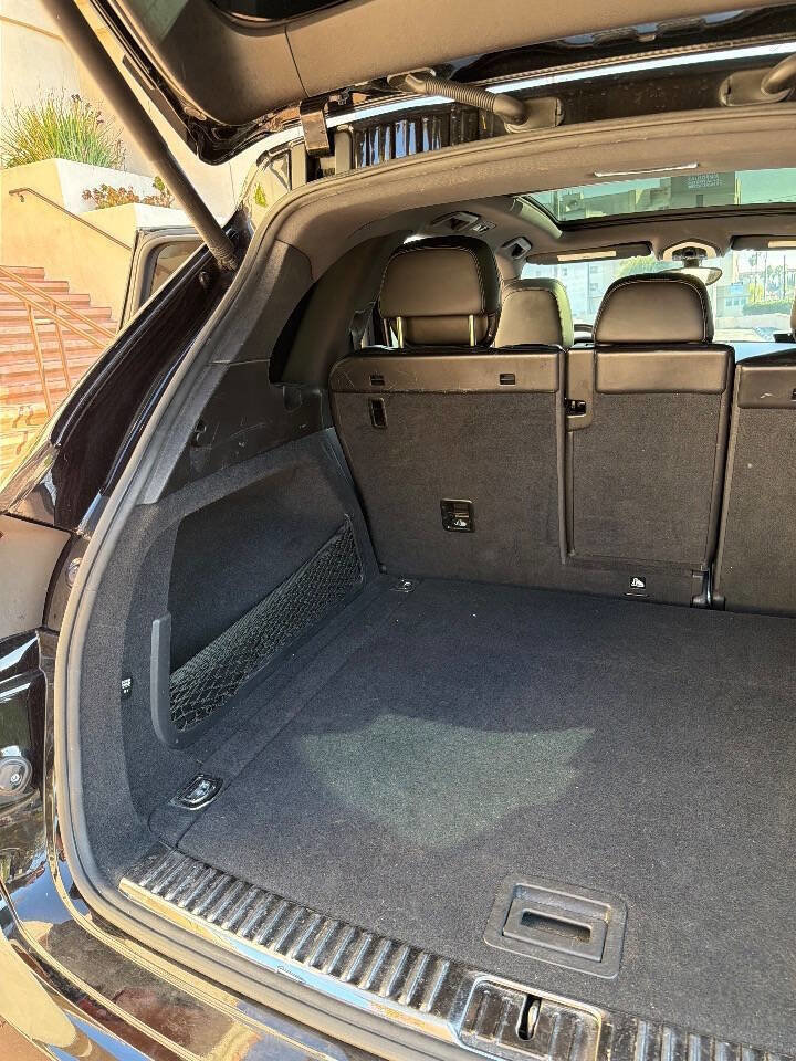 Used 2018 Porsche Cayenne Platinum Edition image 23