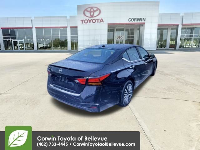 Used 2025 Nissan Altima 2.5 SV image 3