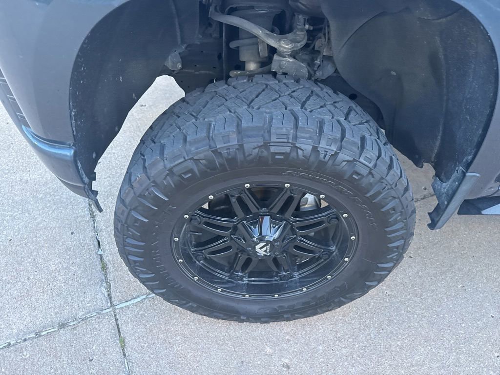 Used 2020 Chevrolet Silverado 1500 Custom w/ Custom Value Package AWD/4WD image 9
