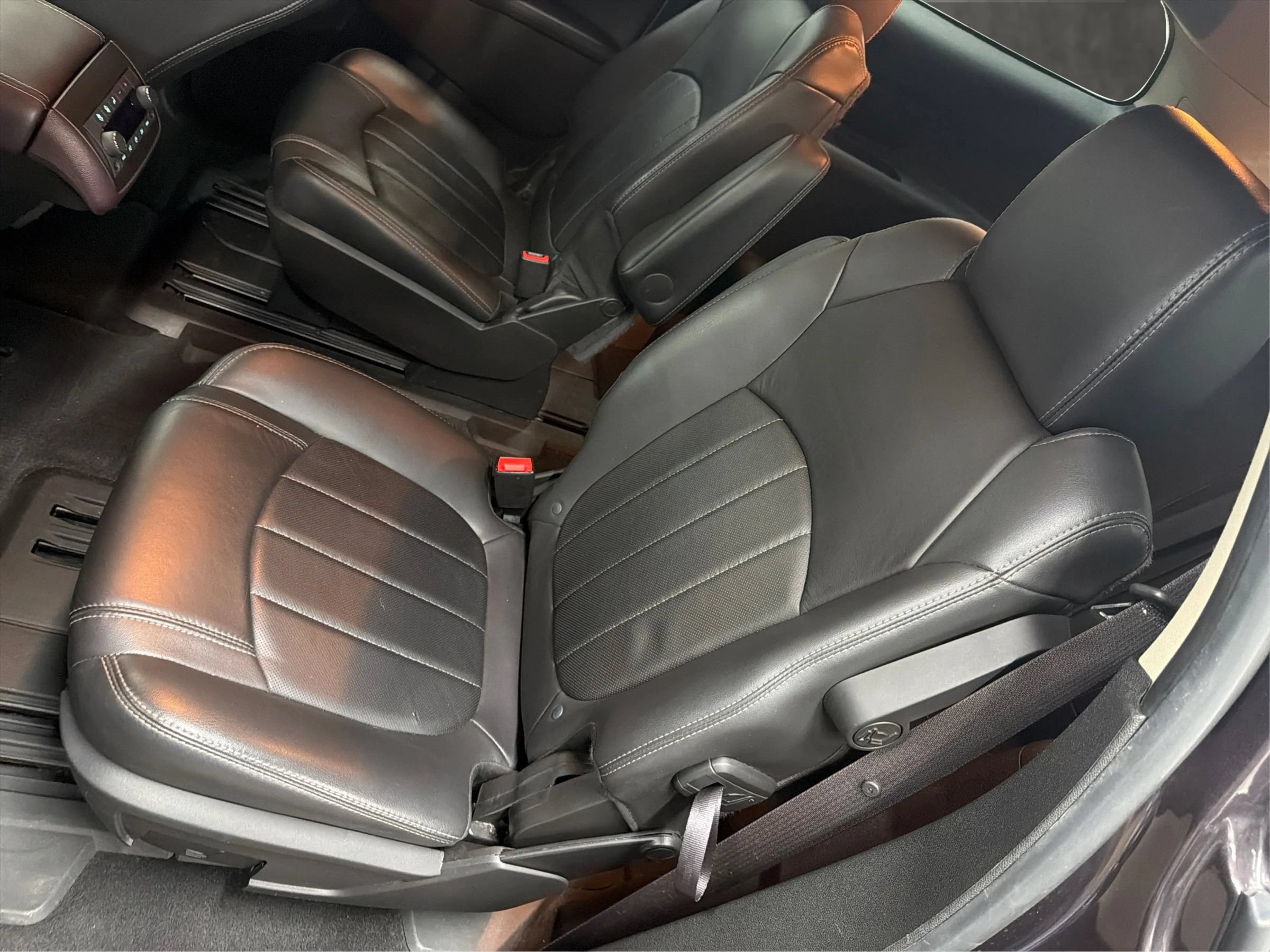 Used 2015 Buick Enclave Leather w/ Trailering Package FWD image 14