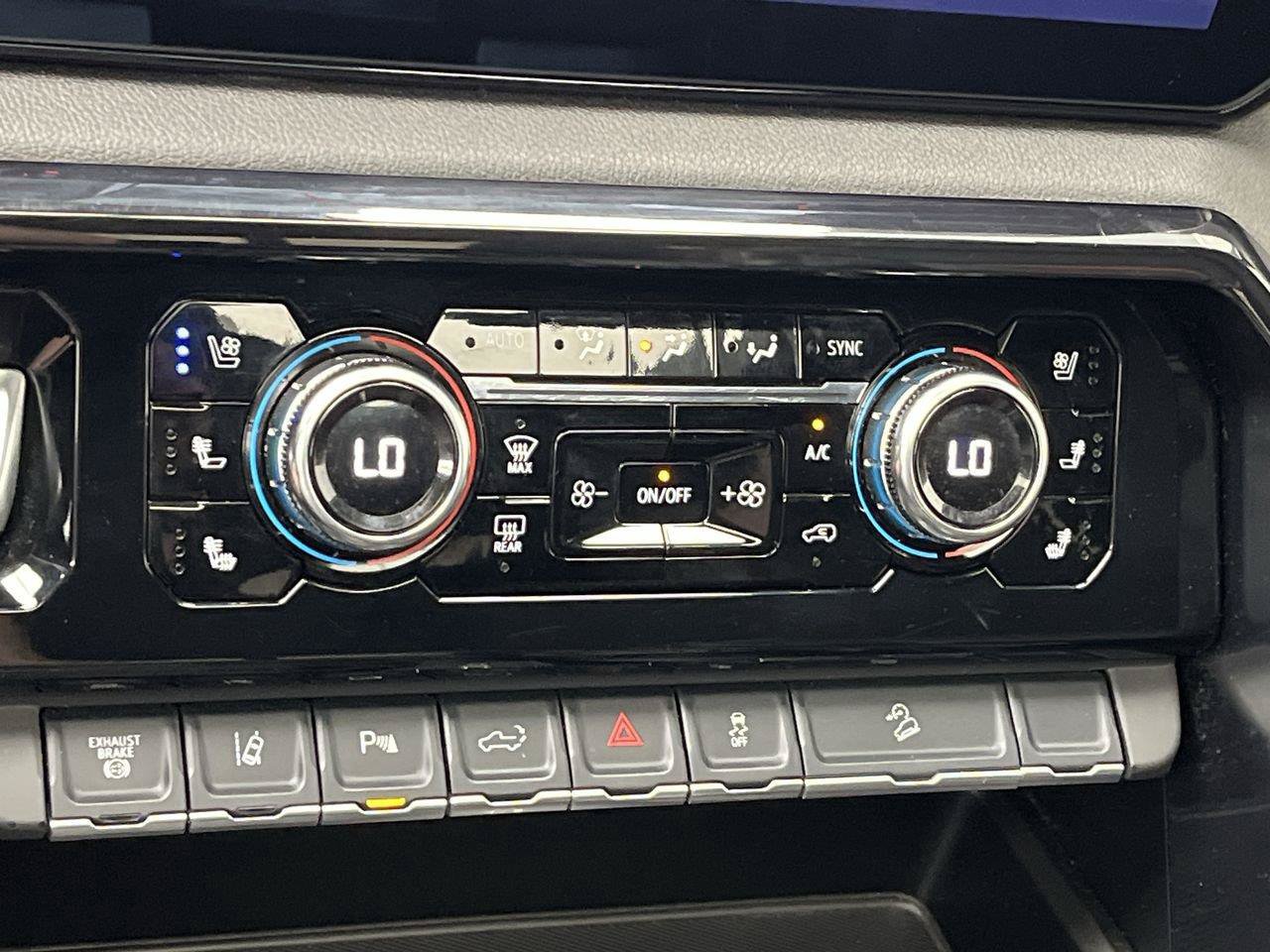 Certified 2025 GMC Sierra 2500 AT4 AWD/4WD image 25