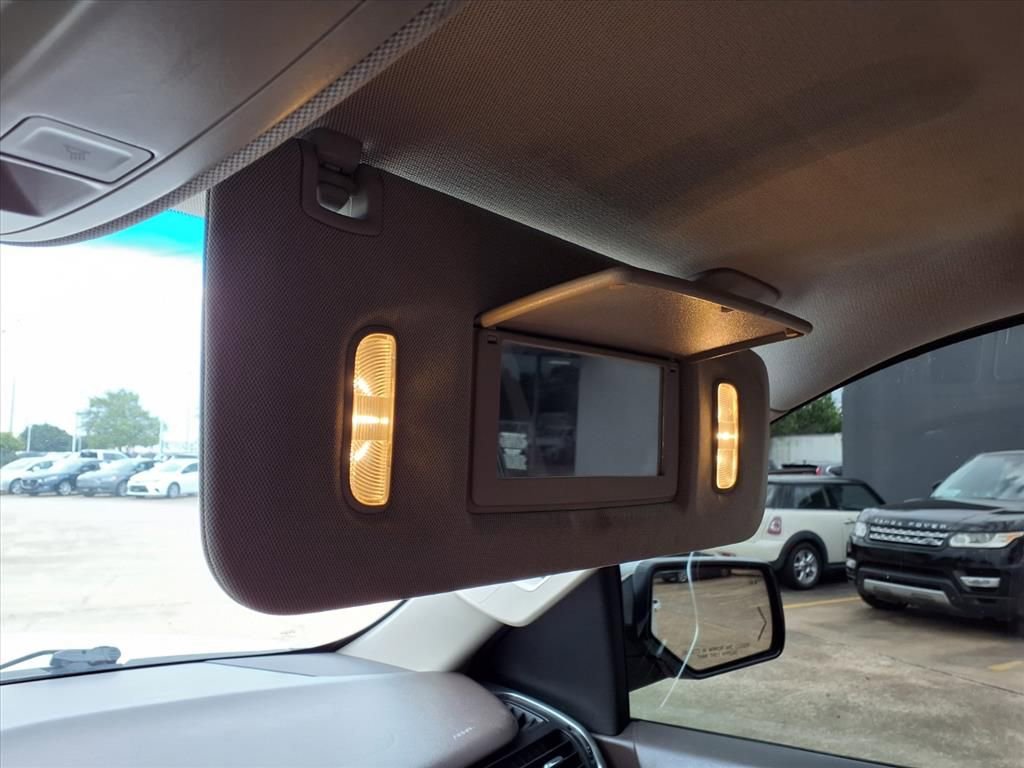 Used 2016 Chevrolet Suburban LTZ AWD/4WD image 25