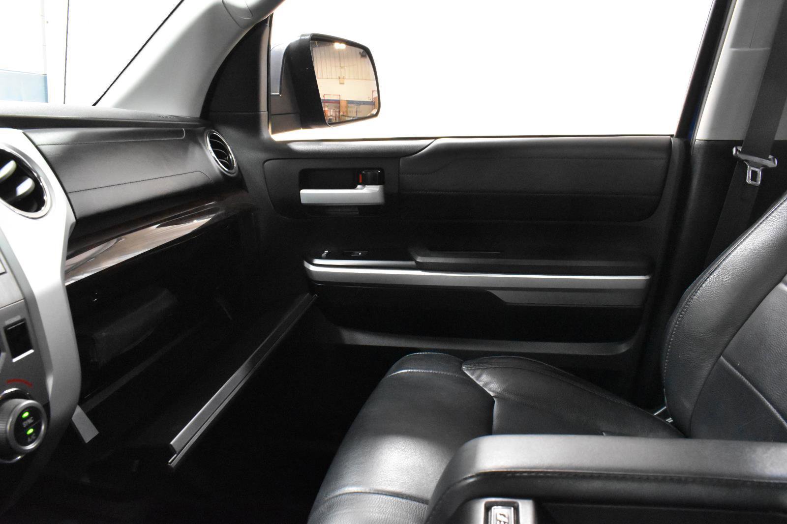 Used 2015 Toyota Tundra Limited image 20