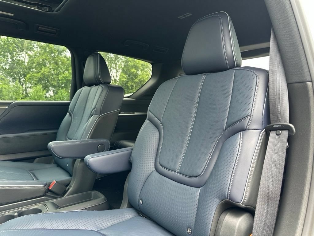 New 2027 INFINITI QX80 Sensory w/ Sport Exterior Package AWD/4WD image 32