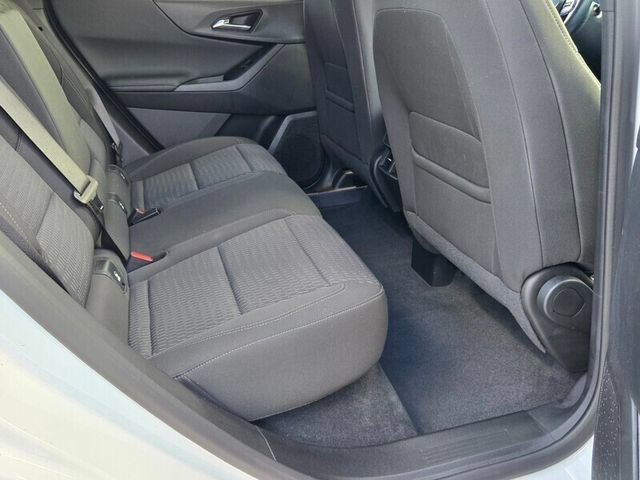Used 2025 Chevrolet Equinox LT w/ Safety and Technology Package FWD image 16