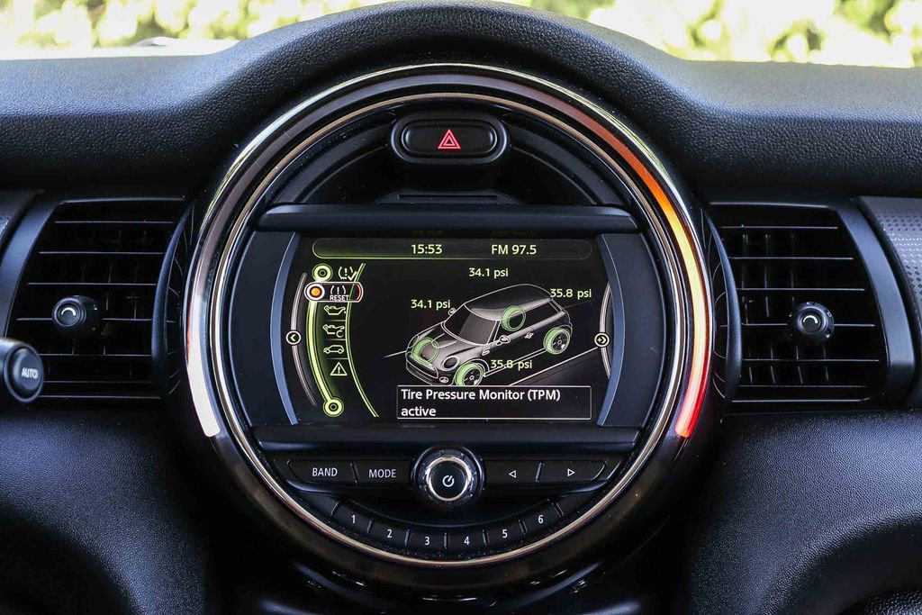 Used 2017 MINI Cooper 2-Door Hardtop FWD image 18