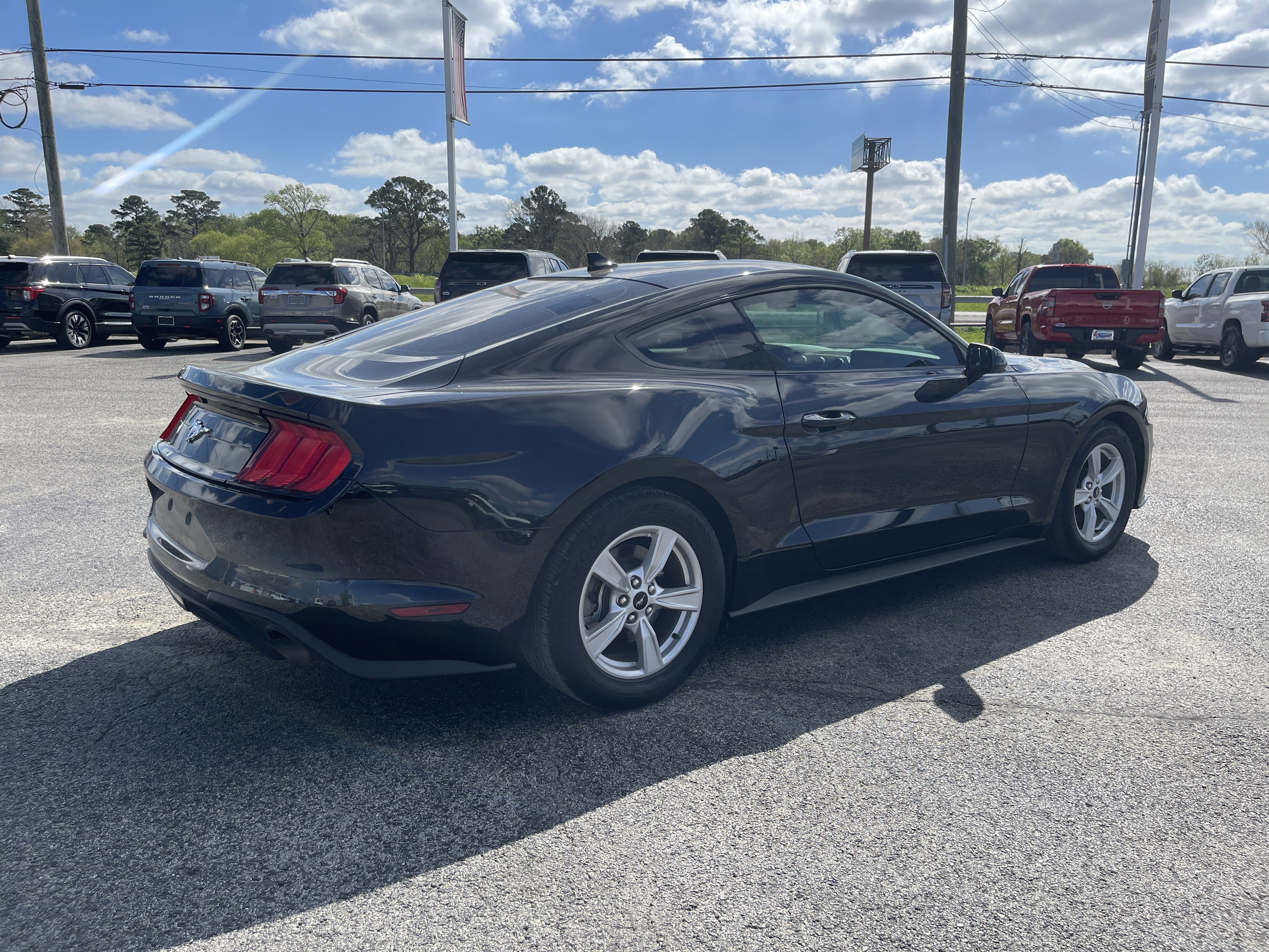 Used 2021 Ford Mustang EcoBoost image 2