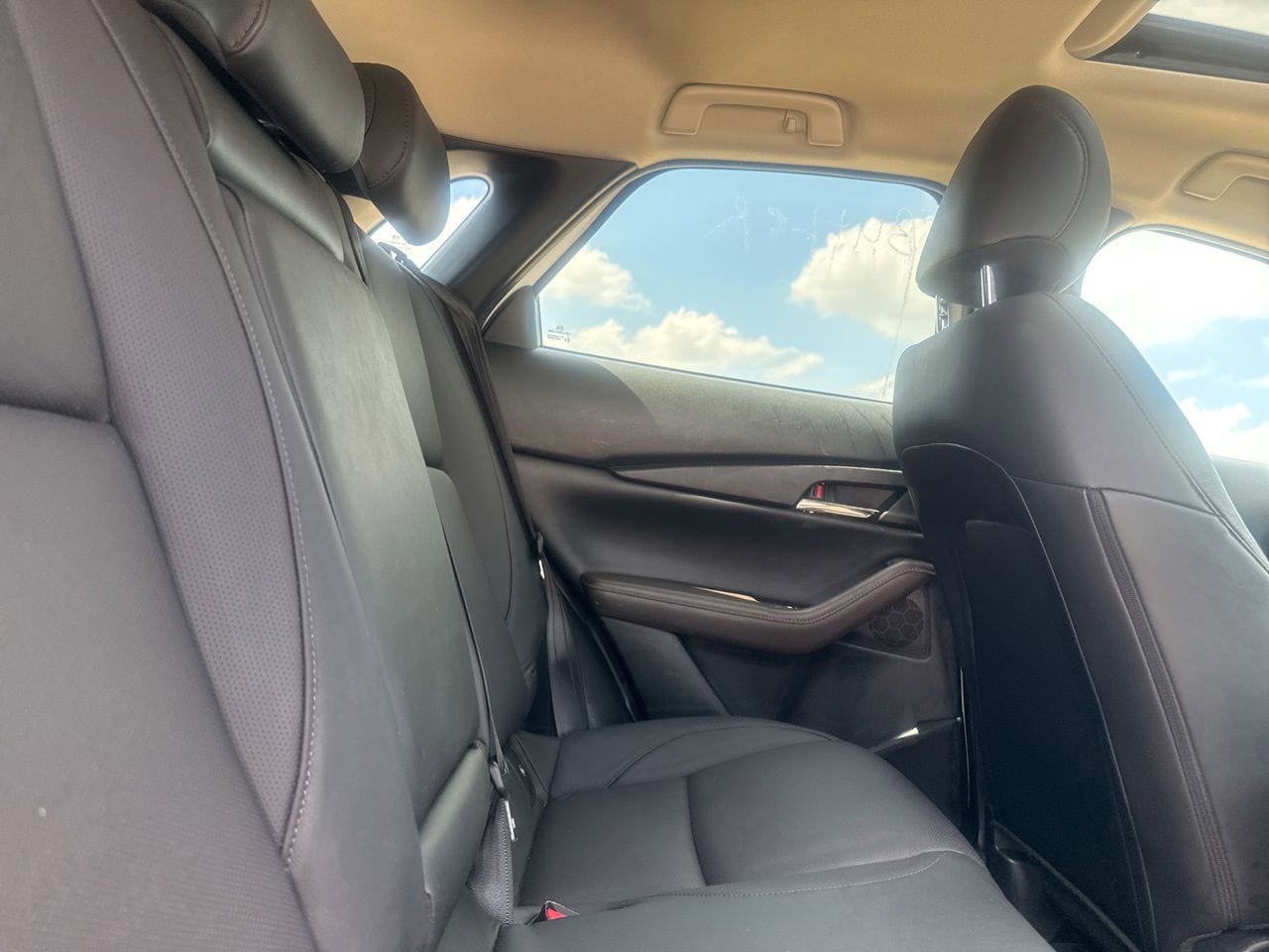 Used 2022 MAZDA CX-30 AWD 2.5 S w/ Premium Package image 32