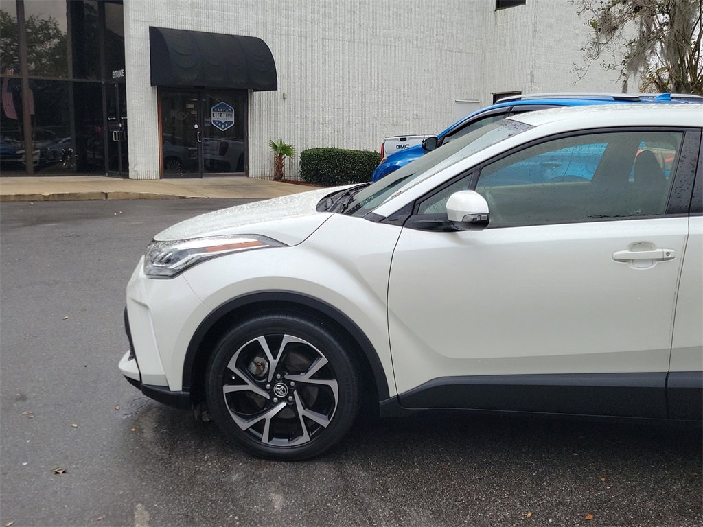 Used 2020 Toyota C-HR LE image 5