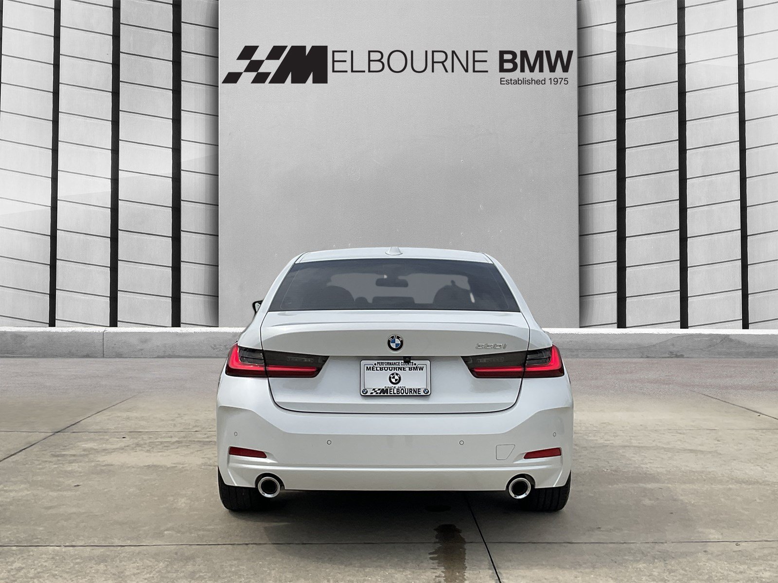 Used 2023 BMW 330i Sedan RWD image 5