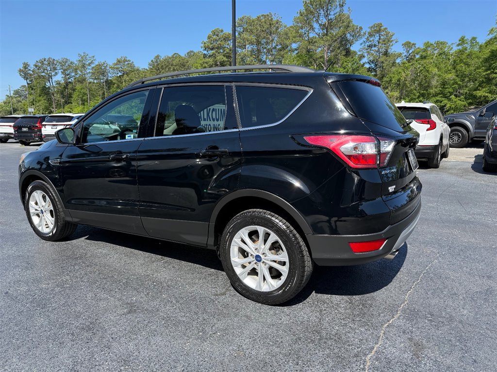 Used 2017 Ford Escape SE w/ Equipment Group 201A image 24