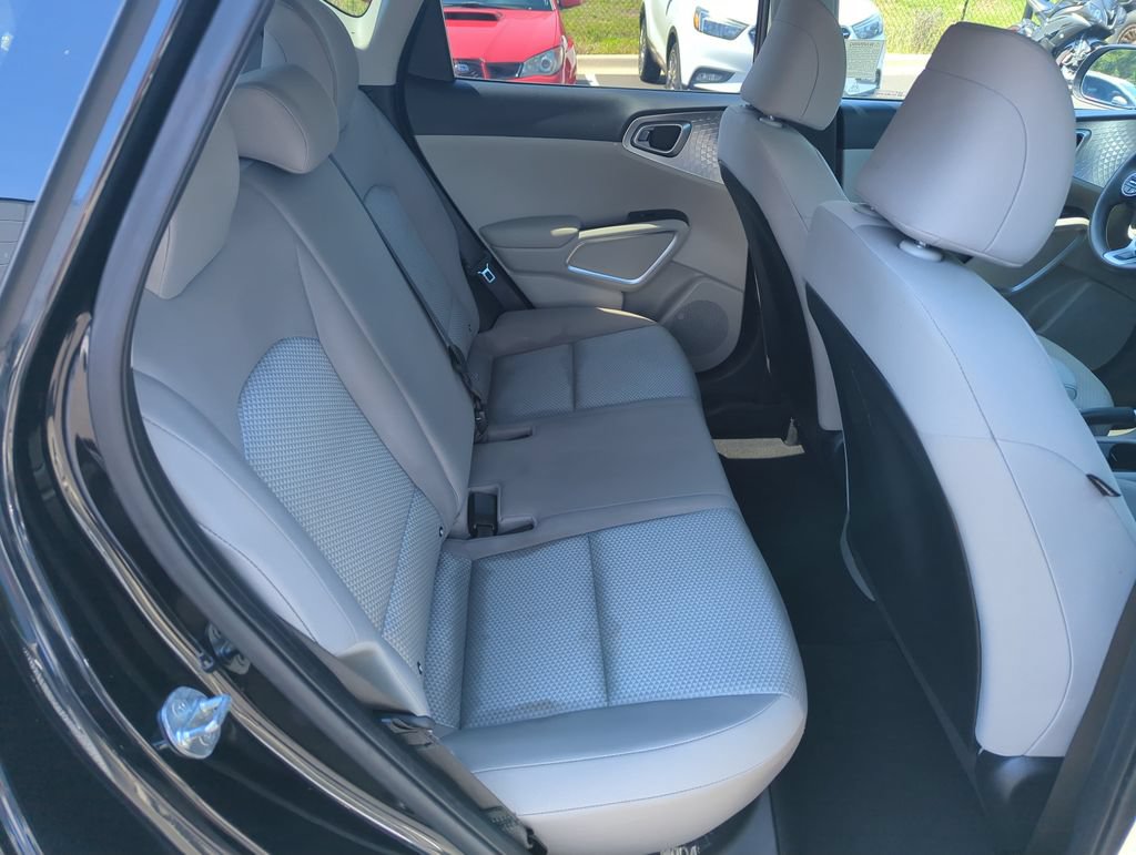 Used 2024 Kia Soul LX w/ Option Group 015 FWD image 31