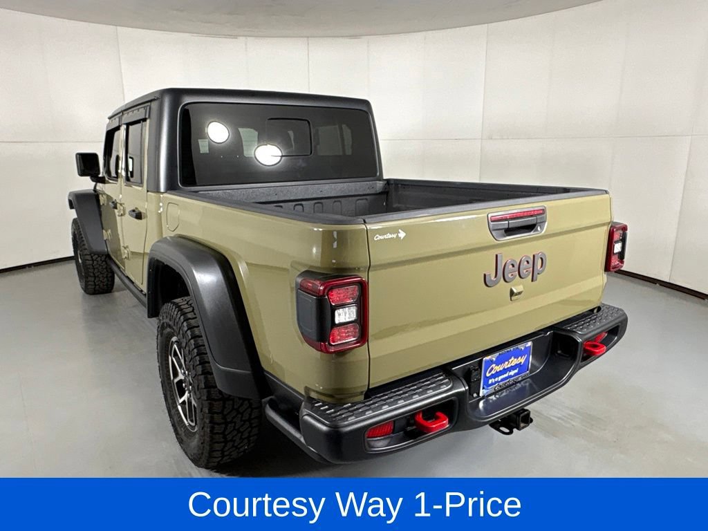 Used 2025 Jeep Gladiator Rubicon w/ Technology Group AWD/4WD image 8