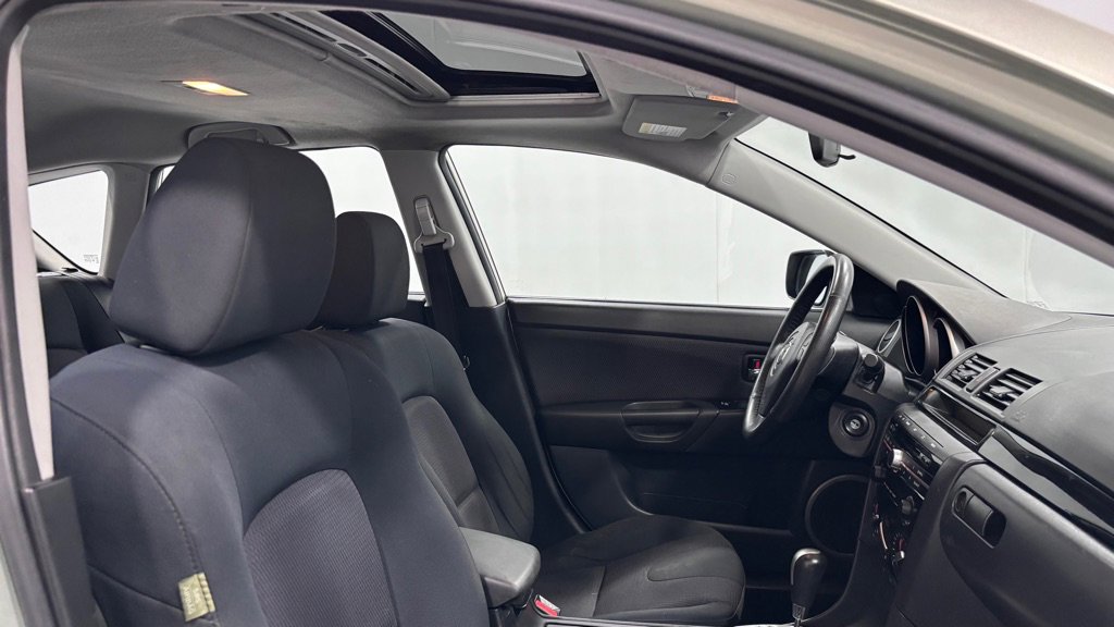 Used 2009 MAZDA MAZDA3 s Touring image 19