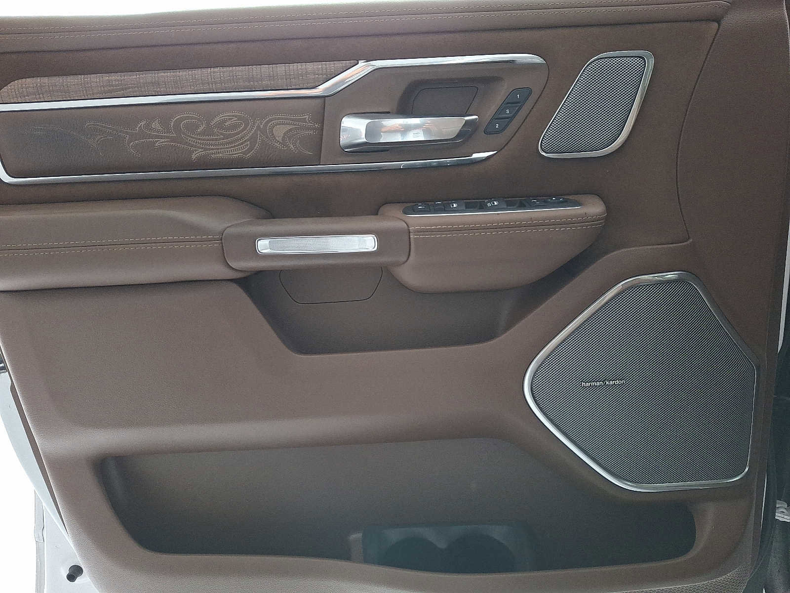 Used 2024 RAM 1500 Limited image 12