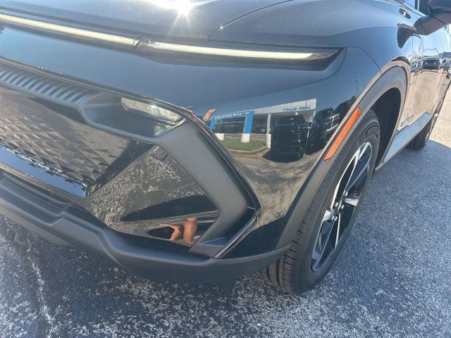 New 2026 Chevrolet Equinox EV LT image 9