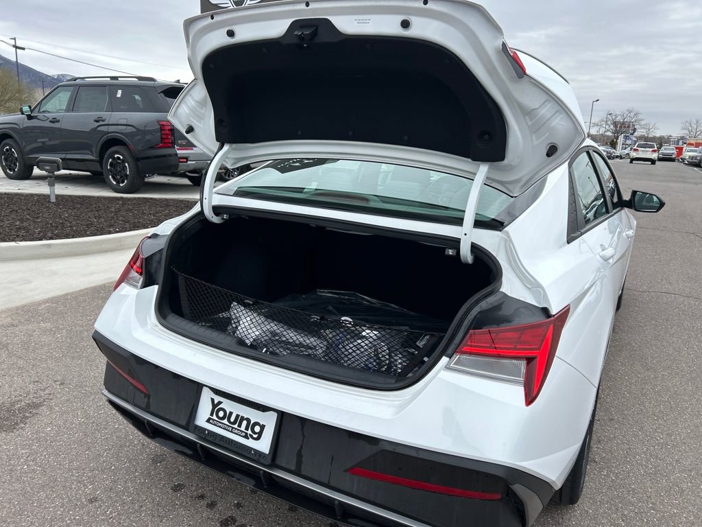 Used 2025 Hyundai Elantra SEL image 22