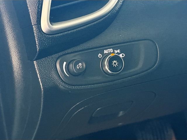 Used 2020 Chevrolet Trax LT w/ Driver Confidence Package image 11