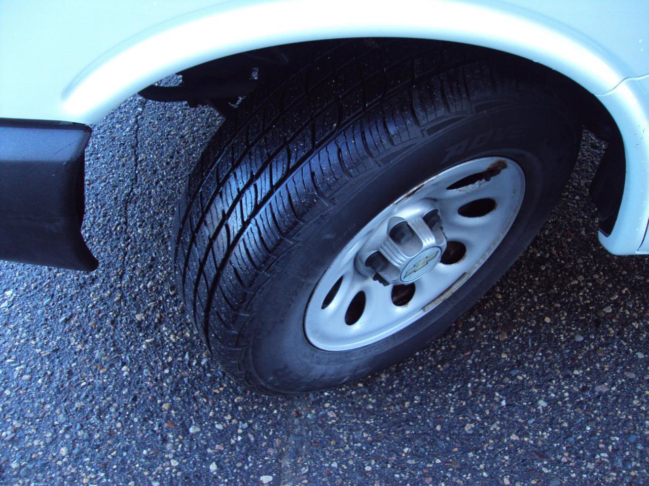 Used 2014 Chevrolet Express 1500 AWD image 31